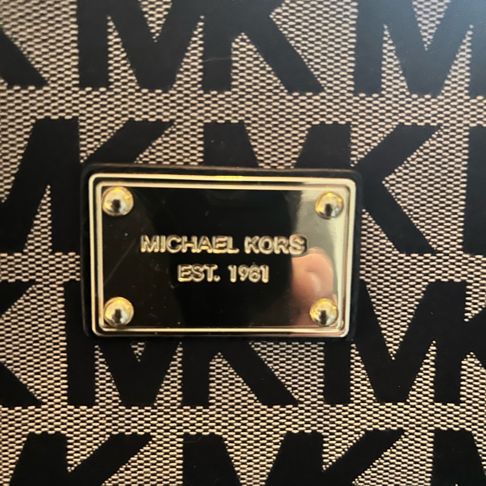 Micheal kors tote